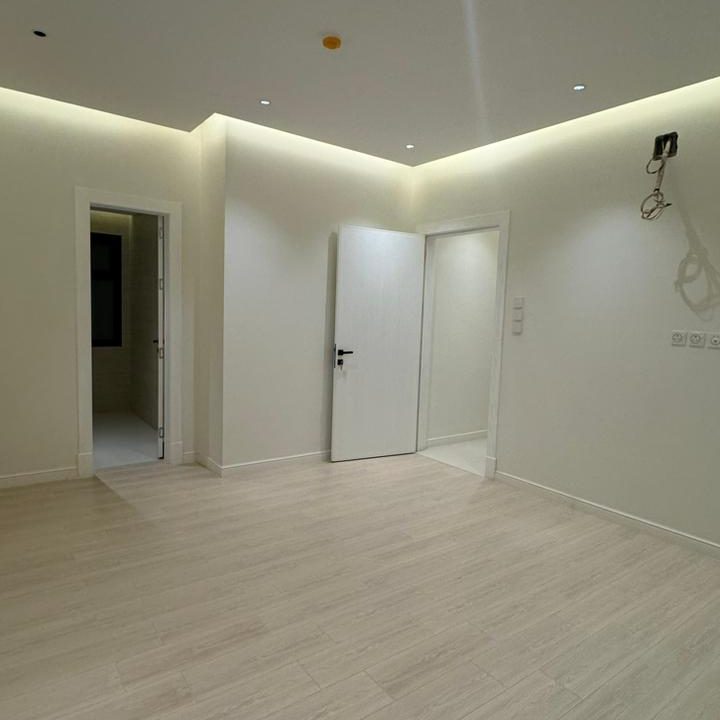 WhatsApp Image 2025-09-10 at 10.46.18 PM (2)