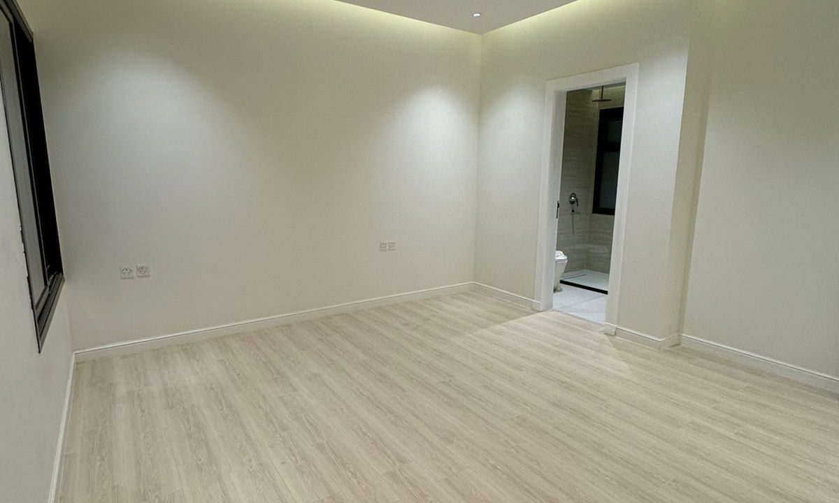 WhatsApp Image 2025-09-10 at 10.59.15 PM (2)