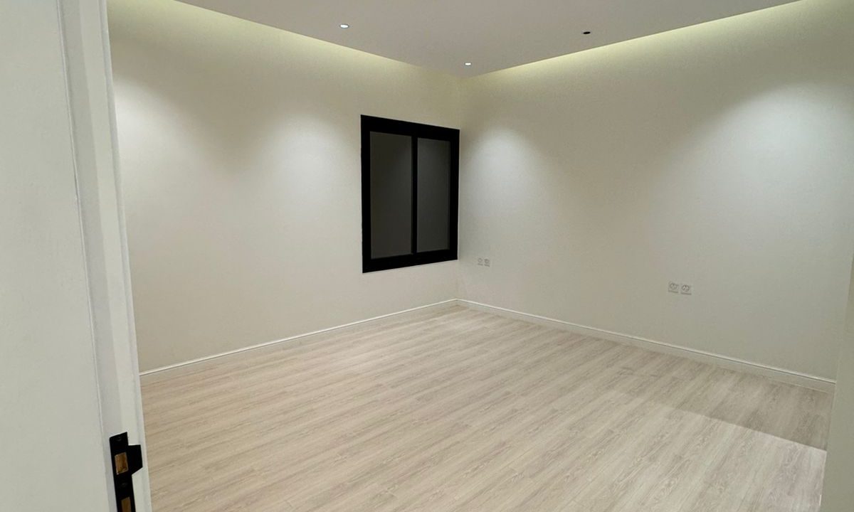 WhatsApp Image 2025-09-10 at 10.59.15 PM (3)